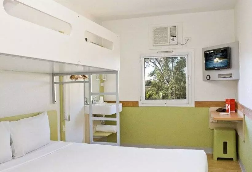 בית מלון כפרי Ibis Budget Dandenong