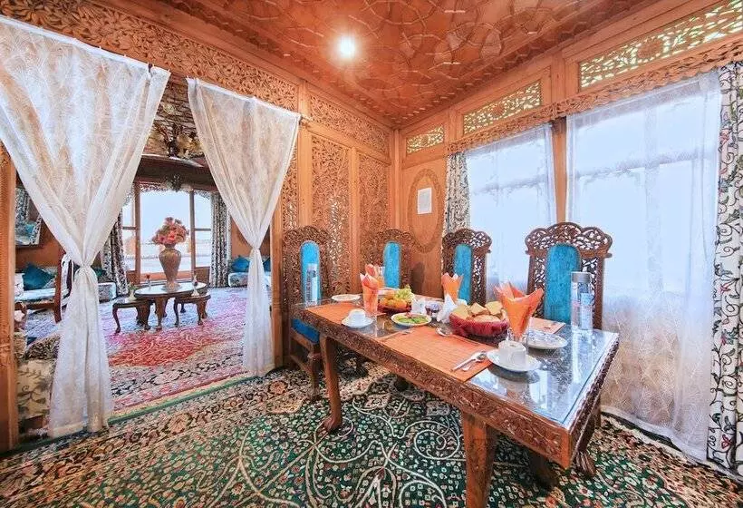 ホテル Kolu Group Of Houseboats