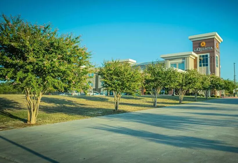 Hotelli La Quinta By Wyndham Karnes City   Kenedy