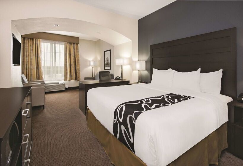 Отель La Quinta By Wyndham Karnes City   Kenedy