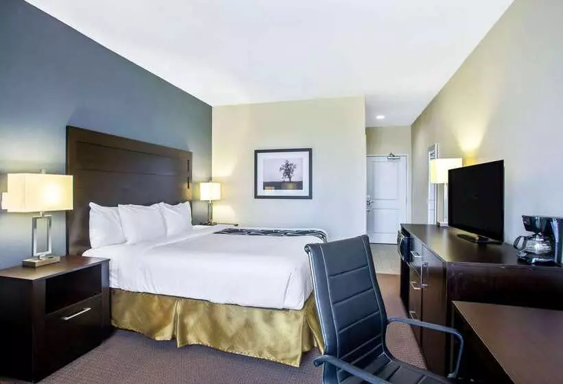 Hotelli La Quinta By Wyndham Karnes City   Kenedy