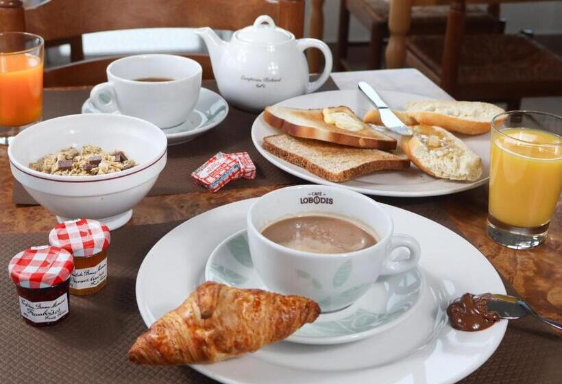 Отель Rinascitel Larmor Plage