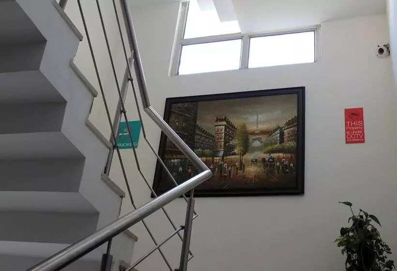 ホテル Oyo Rooms Cyber City II