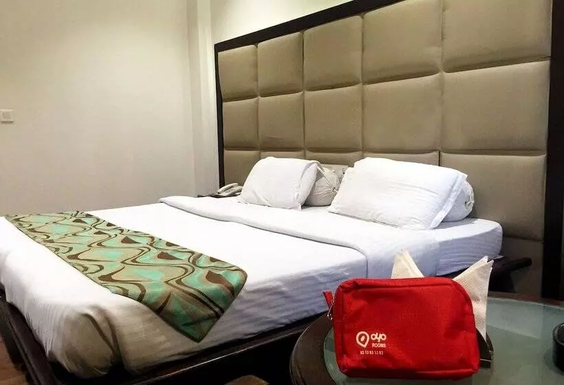 ホテル Oyo Rooms Cyber City II
