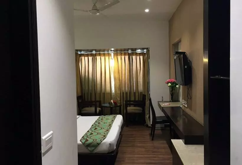 ホテル Oyo Rooms Cyber City II