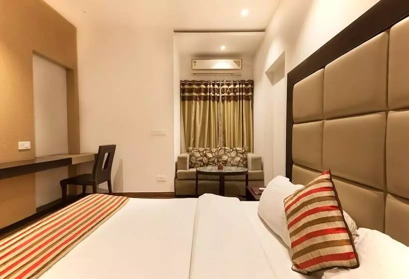 ホテル Oyo Rooms Cyber City II