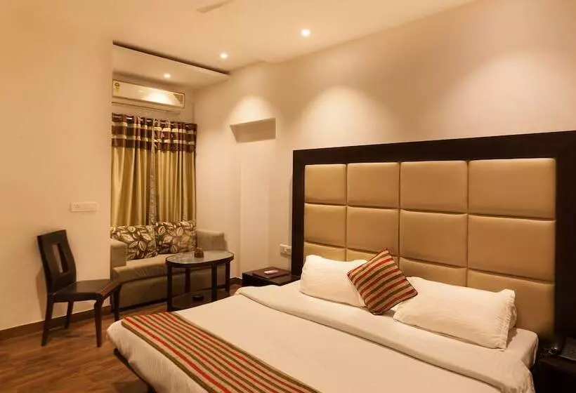 ホテル Oyo Rooms Cyber City II