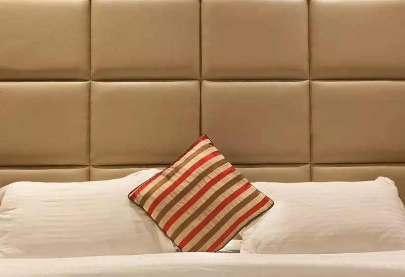 ホテル Oyo Rooms Cyber City II