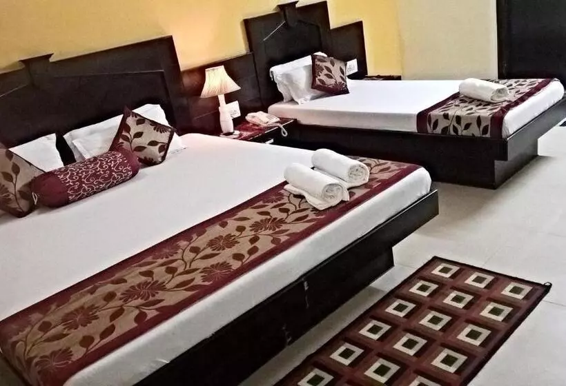 호텔 Su Shree Continental 5 Minutes Walk From New Delhi Railway Station