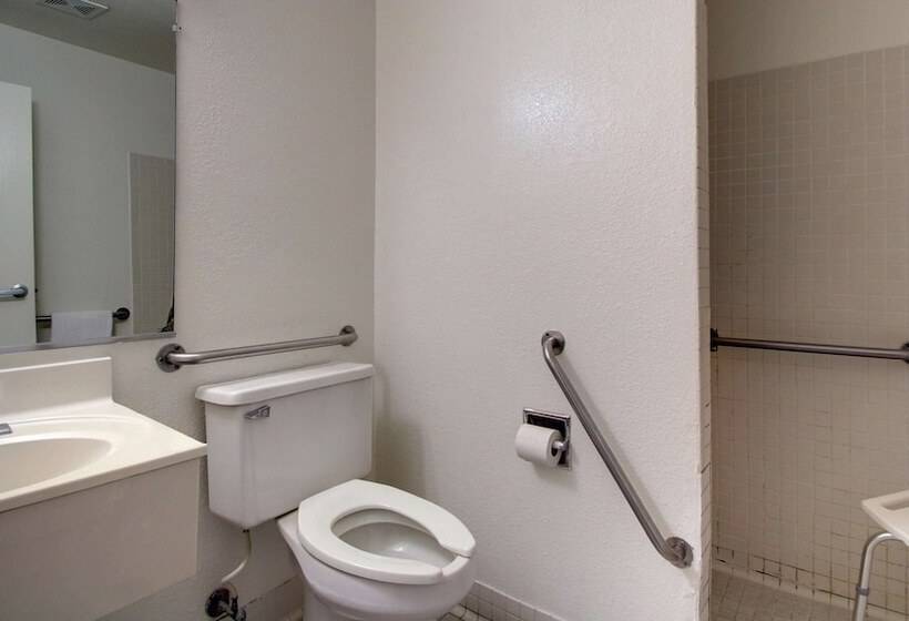 Motel 6 Altoona, Ia  Des Moines East