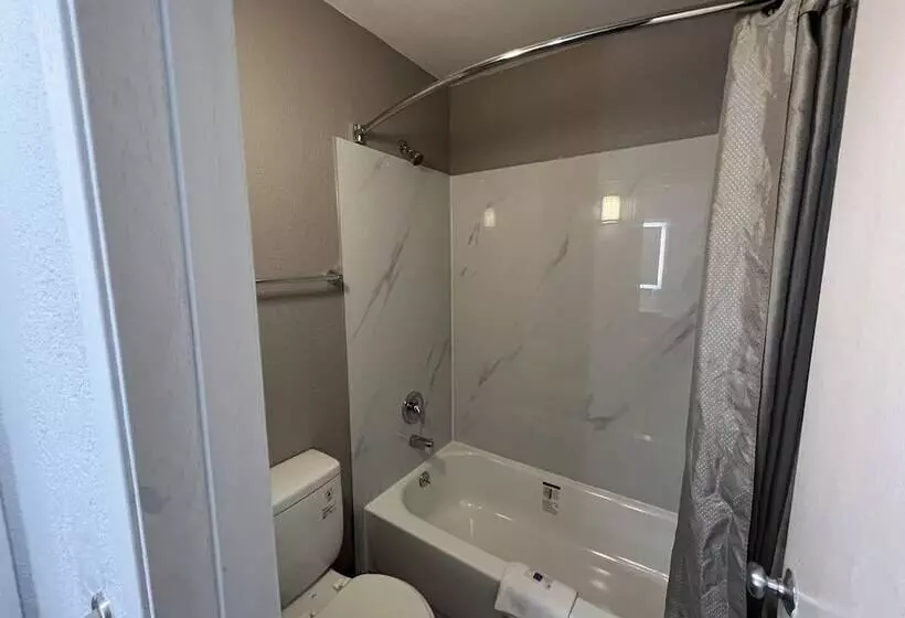 Motel 6 Altoona, Ia  Des Moines East