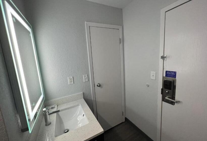 Motel 6 Altoona, Ia  Des Moines East