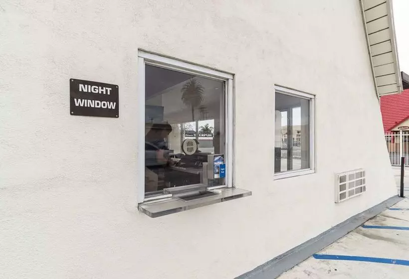 Motel 6long Beach, Ca  International City