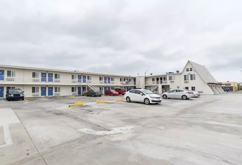 Motel 6long Beach, Ca  International City