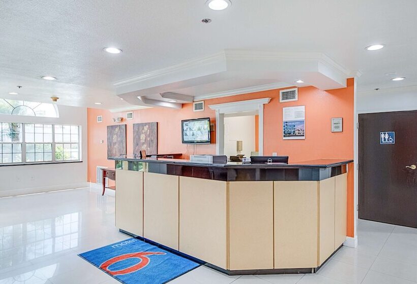 Motel 6mcallen, Tx  East