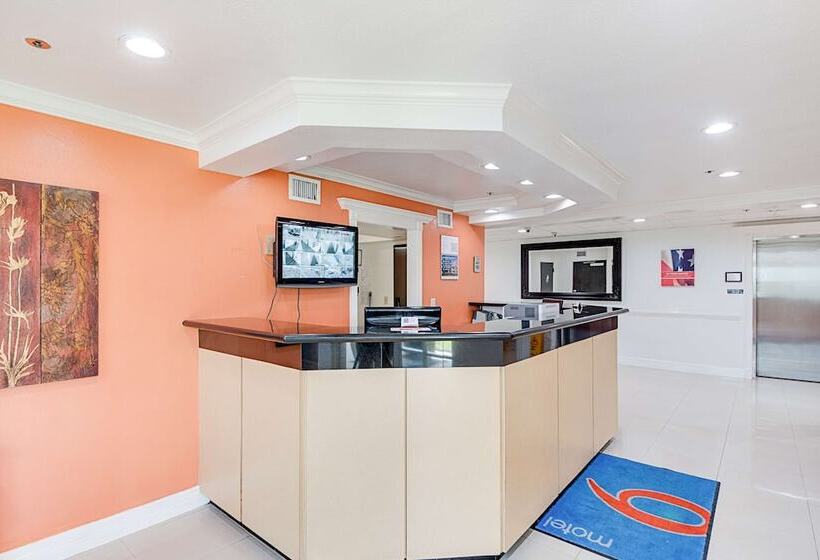 Motel 6mcallen, Tx  East