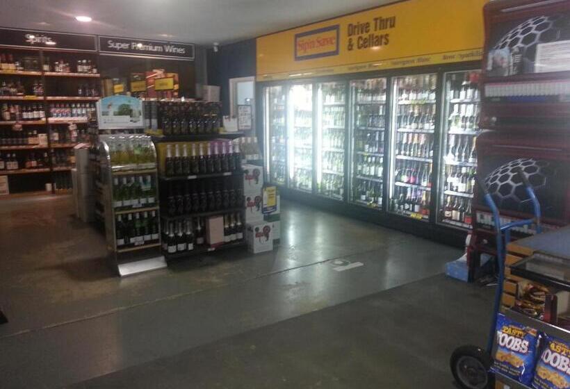 מוטל Grand Tasman