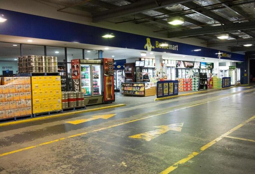 מוטל Grand Tasman