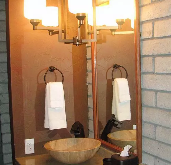 مُتل Greystone Inn