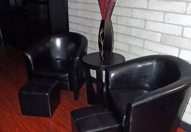 مُتل Greystone Inn