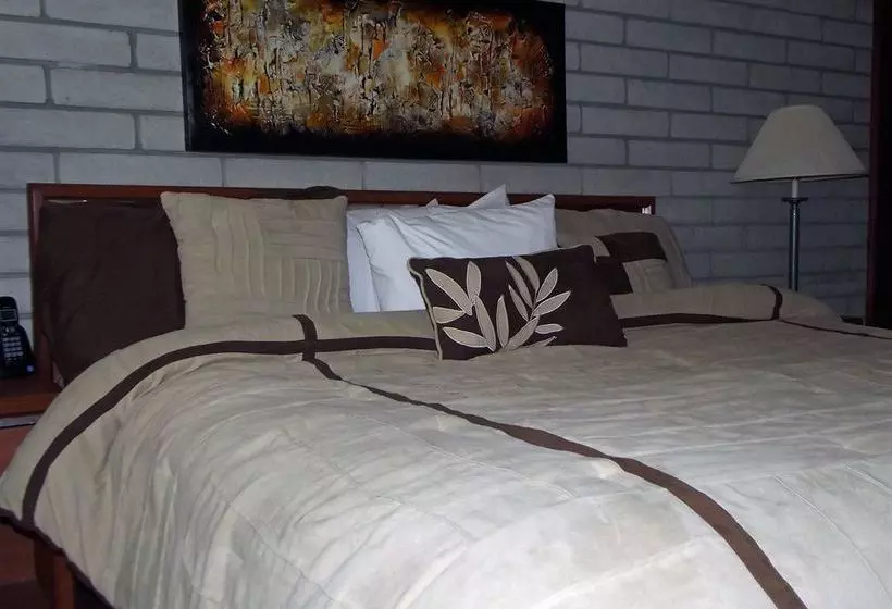 مُتل Greystone Inn