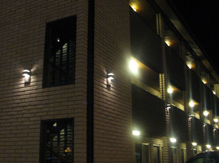 فندق على الطريق Greystone Inn