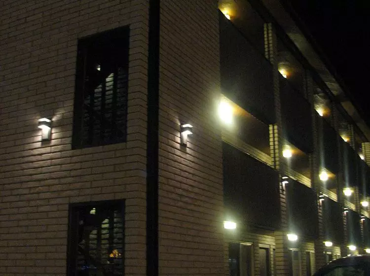 مُتل Greystone Inn