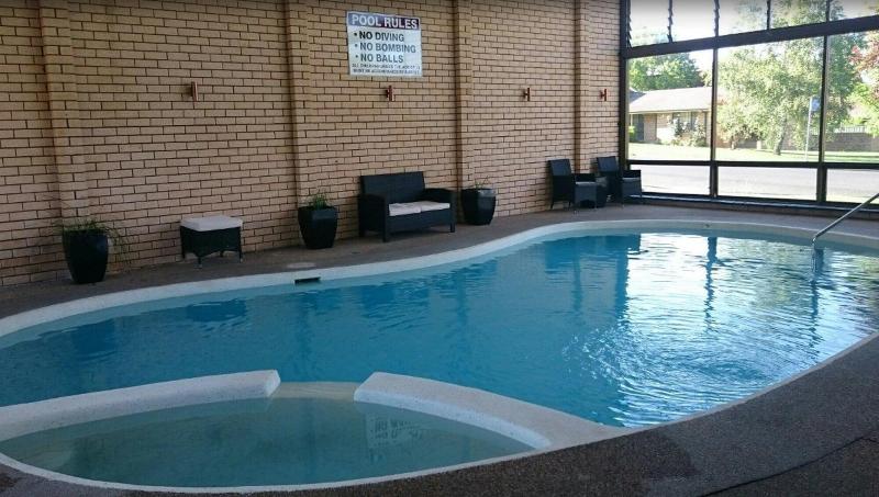 모텔 West End Motor Lodge