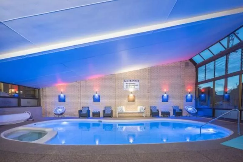 汽车旅馆  West End Motor Lodge