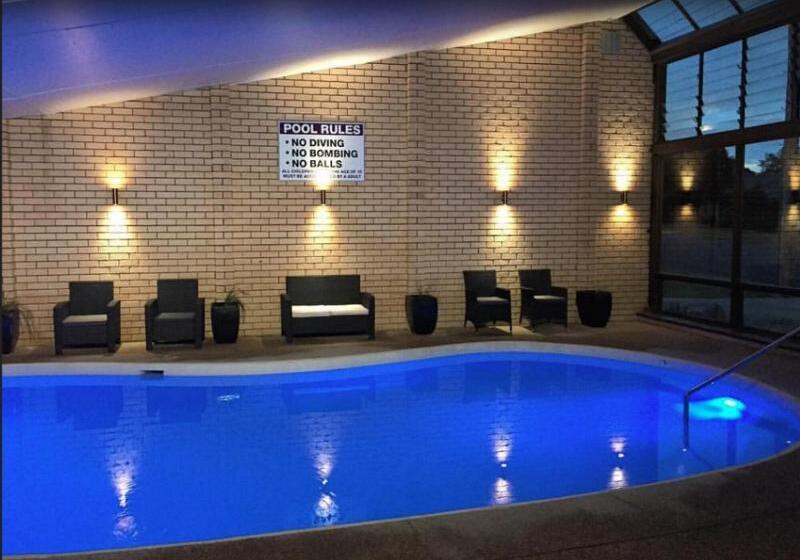 모텔 West End Motor Lodge