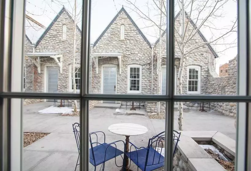 Surf Hotel & Chateau