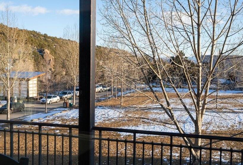 Surf Hotel & Chateau