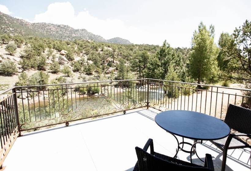 Surf Hotel & Chateau