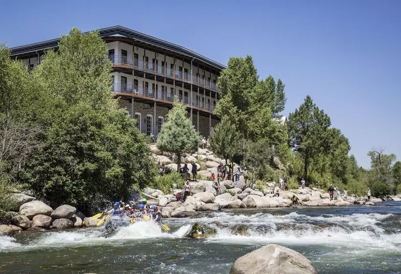 Surf Hotel & Chateau