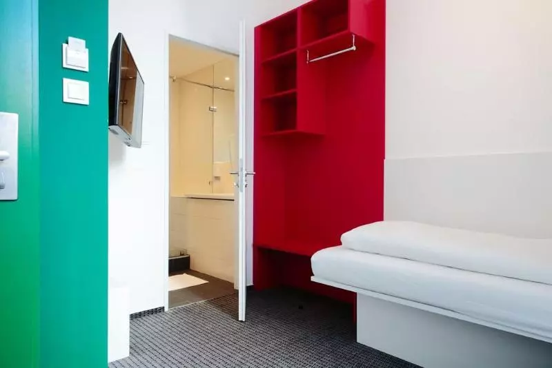 הוסטל Maverick City Lodge