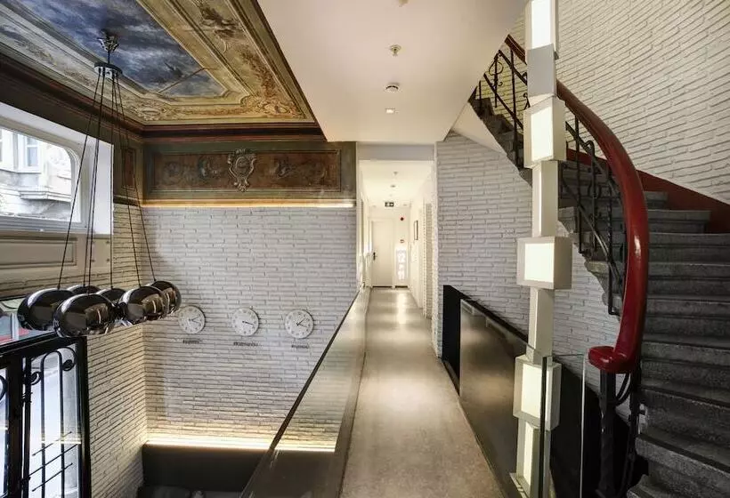 ベッドアンドブレックファースト Wabi Hostels