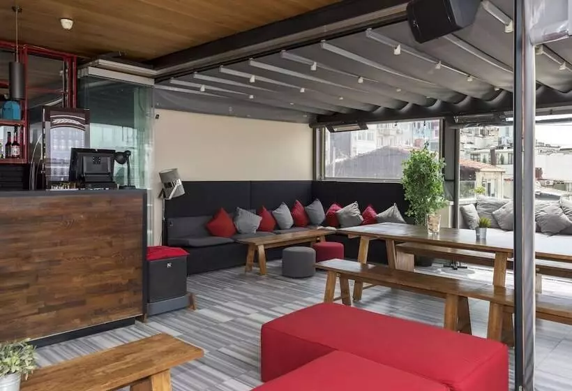 ベッドアンドブレックファースト Wabi Hostels