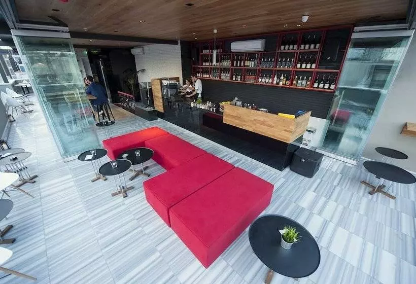 ベッドアンドブレックファースト Wabi Hostels