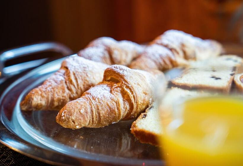 Отель Marcantonio