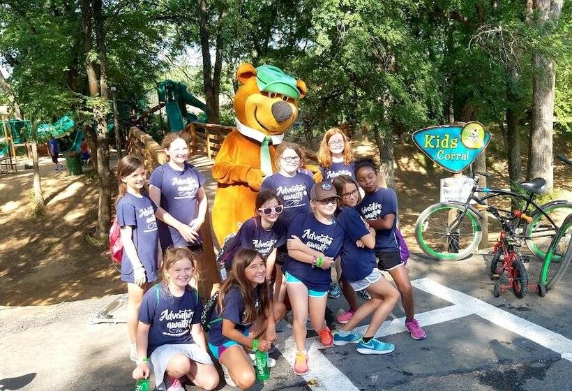 Отель North Texas Jellystone Park