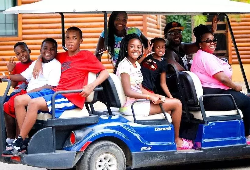 호텔 North Texas Jellystone Park