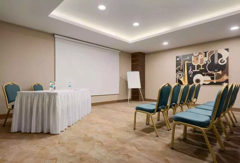 Otel Ramada By Wyndham Elazığ