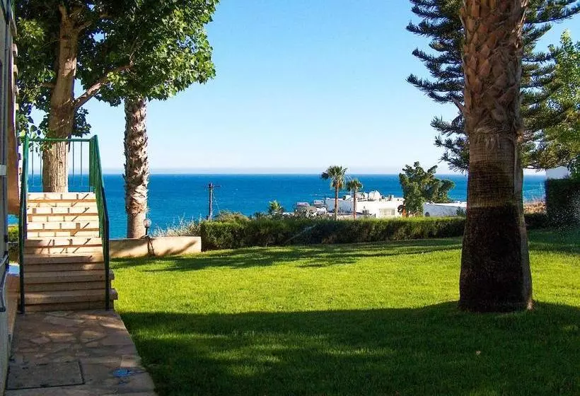 Kotzias Beach Apartments