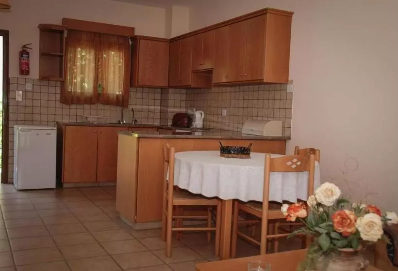 Kotzias Beach Apartments