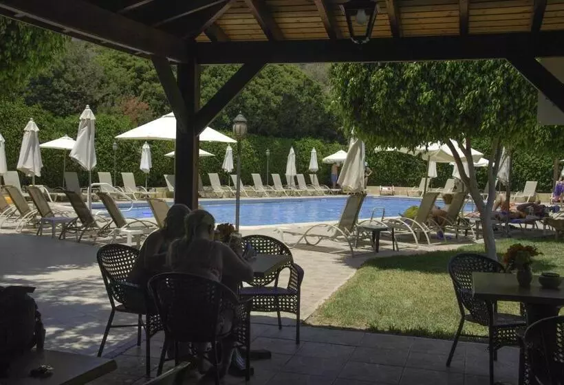 Kotzias Beach Apartments