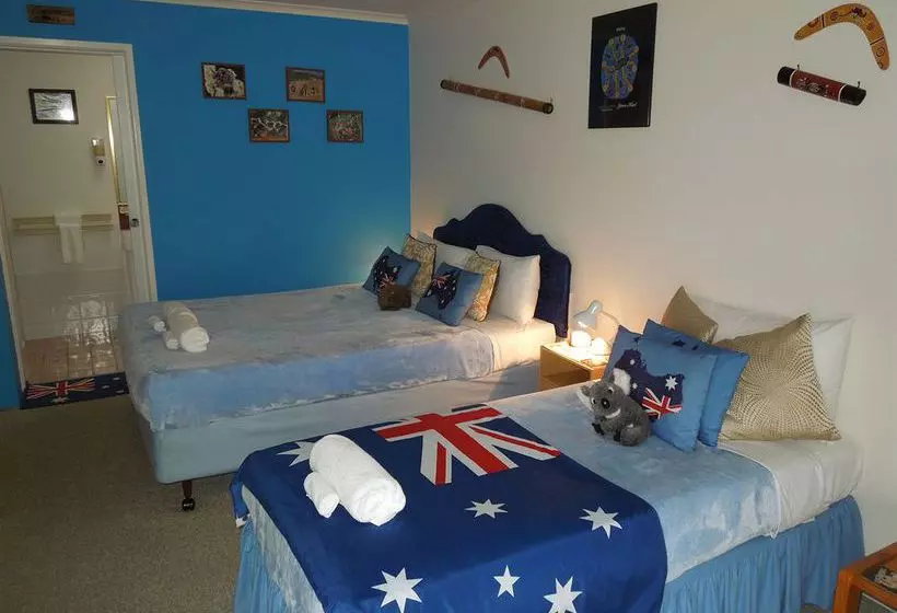 Cotton Tree Beach Motel