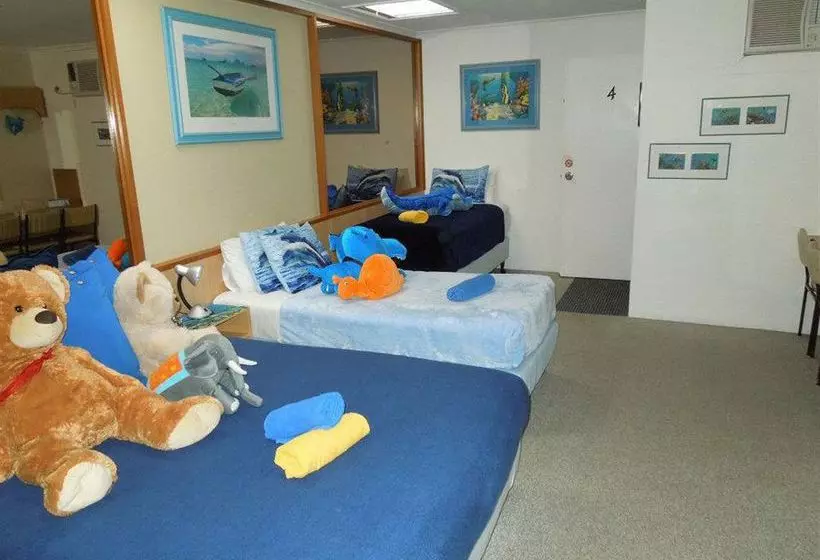 Cotton Tree Beach Motel