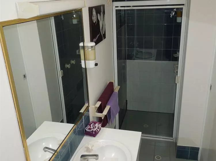 Cotton Tree Beach Motel