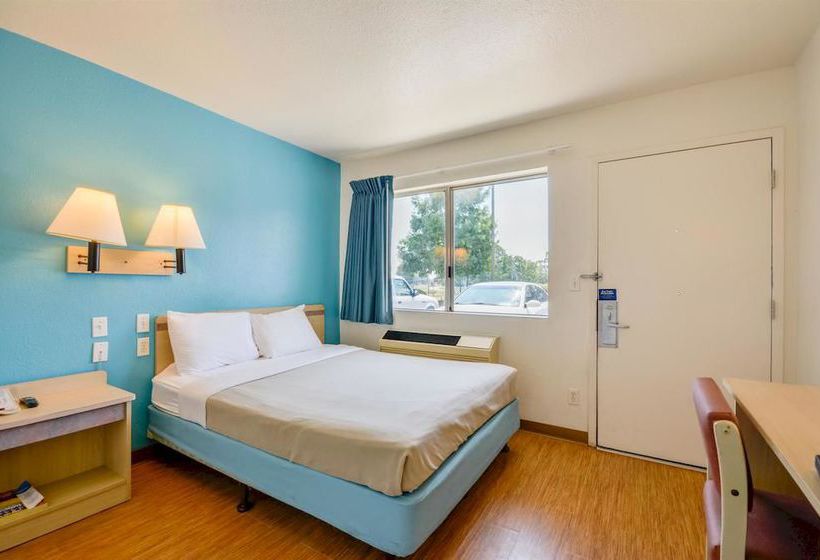 汽车旅馆  Rodeway Inn