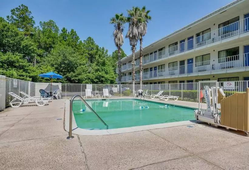 汽车旅馆 Rodeway Inn